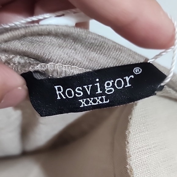 Casual Beige Short Sleeve Women's Top - Picture 3 of 3